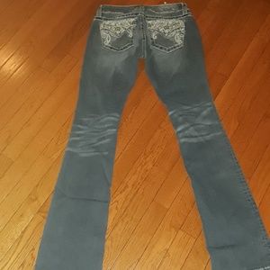 Size 27 miss me jeans